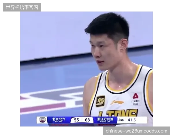 胡金秋虽在广厦队内效率值领先，但面对上海高强度防守其进攻影响力被削弱。